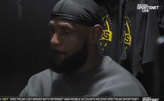 完美体育-詹姆斯谈球衣佩戴徽章做球星卡：太不可思议了，太谦卑了，太幸运了